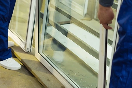 Commercial Glass Repair Technician in Sarasota, FL